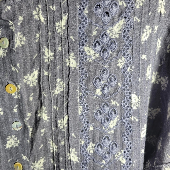 Love  shack fancy embroidered eyelet lace floral button blouse purple small - Picture 5 of 9